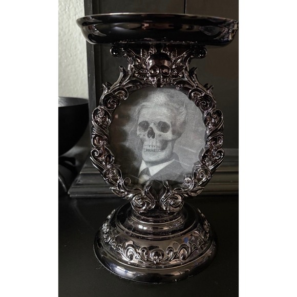 Bath and Body Works Skull halloween Portrait Candle Holder Gunmetal Gothic